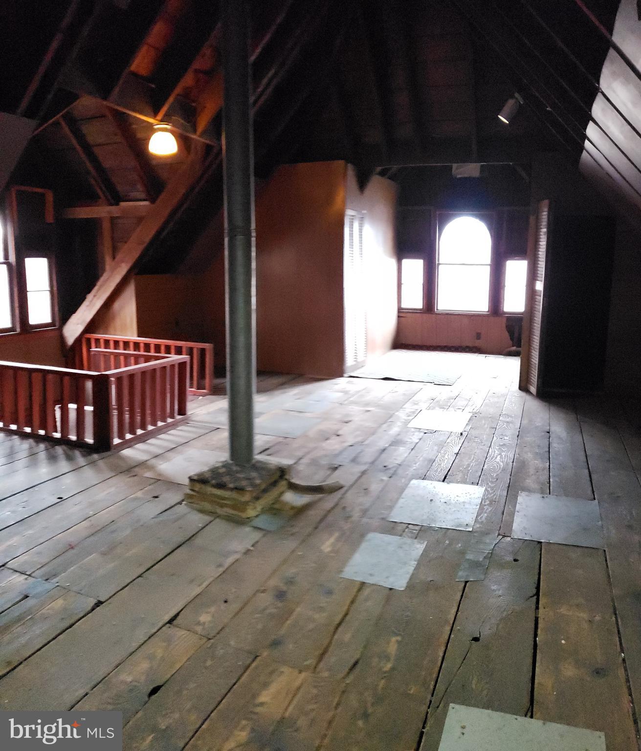 106 Decatur Street Cumberland, MD 21502 - Photo 19 of 23 Attic