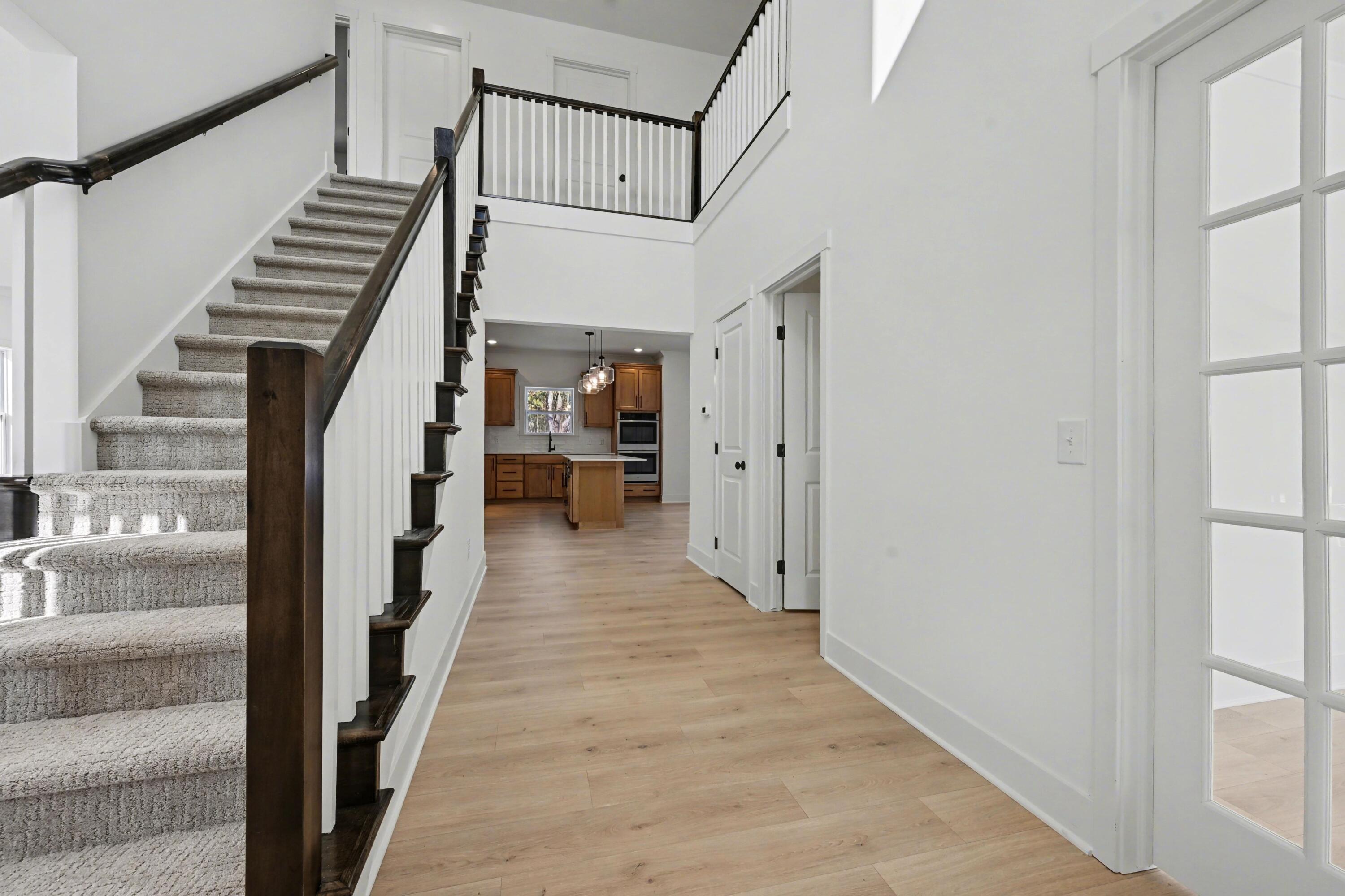 5950 Boxthorn Trail Kalamazoo, MI 49009 - Photo 2 of 33 APN002-T3400-Foyer2