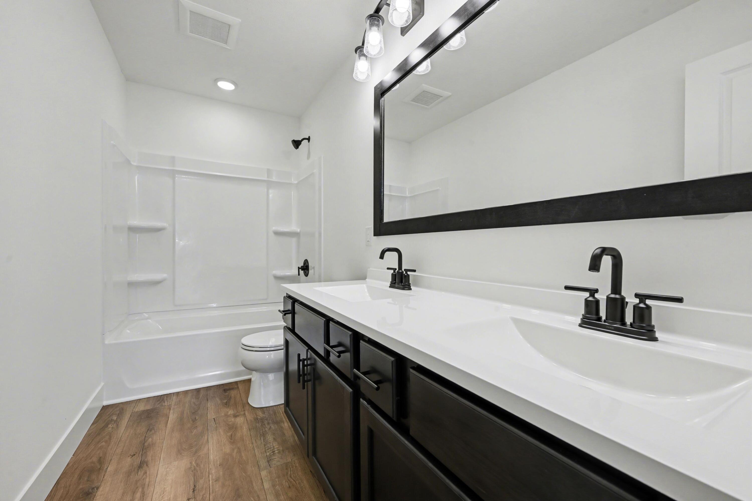 5950 Boxthorn Trail Kalamazoo, MI 49009 - Photo 22 of 33 APN002-T3400-Bath#2