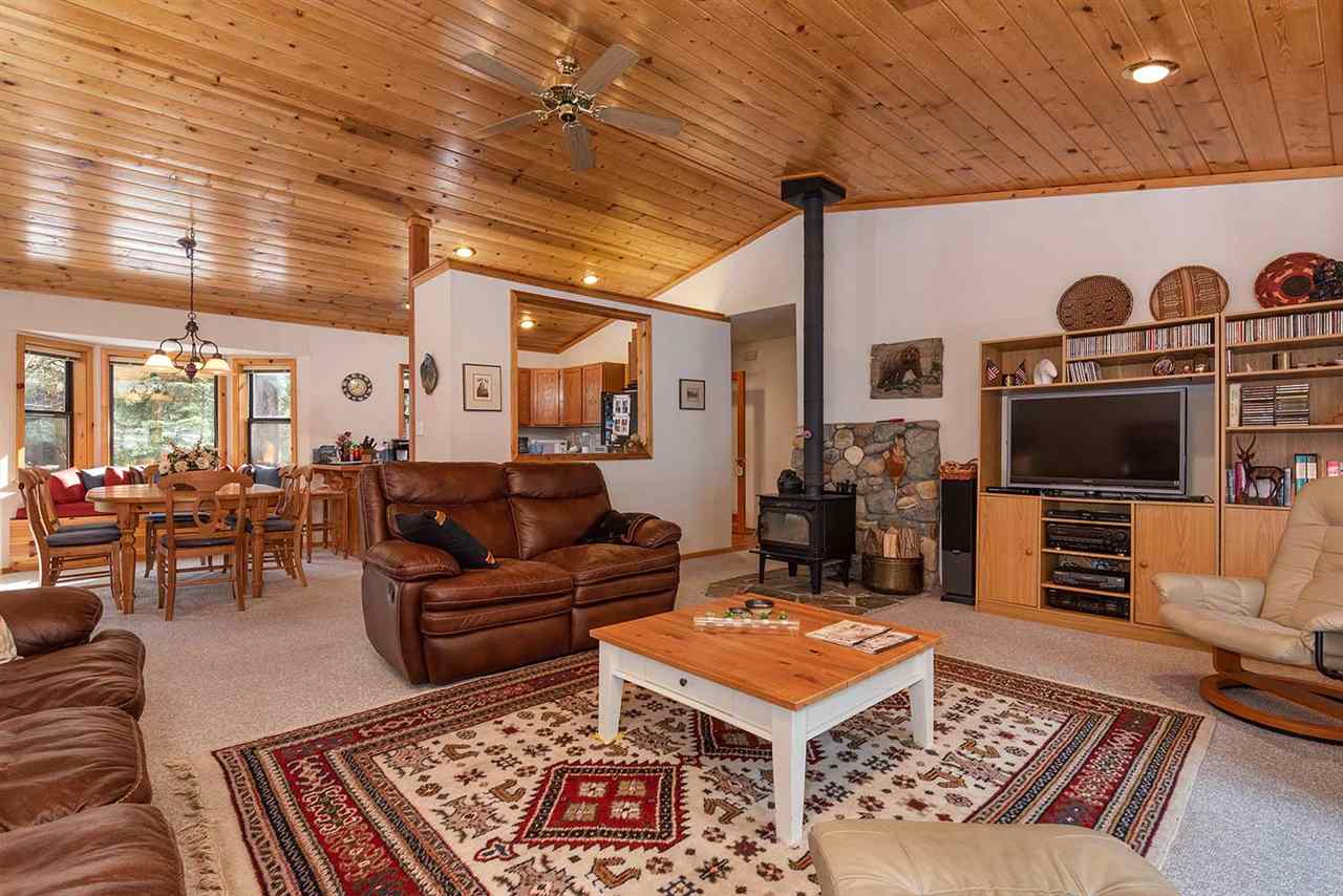 11562 Chamonix Road Truckee, CA 96161 - Photo 3 of 14 Gallery Image 3