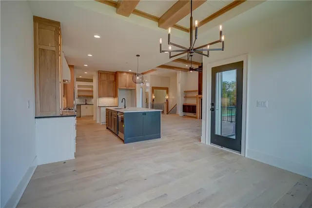 $1,269,000 | 579 South Shore Drive, Lake Winnebago, MO 64034