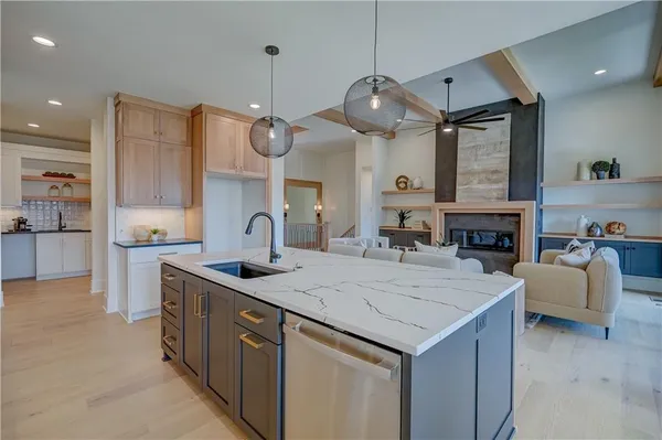 $1,269,000 | 579 South Shore Drive, Lake Winnebago, MO 64034