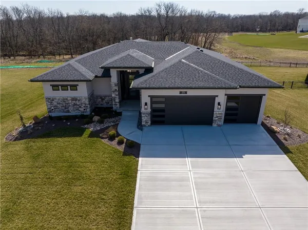$1,269,000 | 579 South Shore Drive, Lake Winnebago, MO 64034