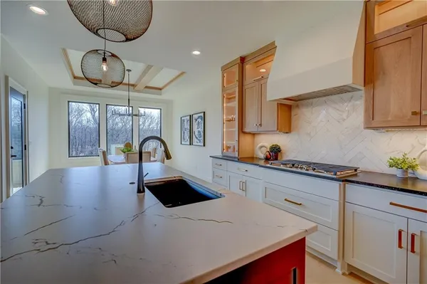 $1,269,000 | 579 South Shore Drive, Lake Winnebago, MO 64034