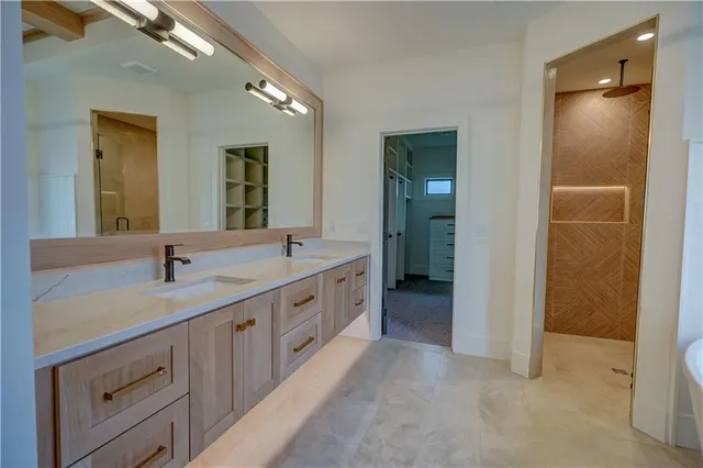 $1,269,000 | 579 South Shore Drive, Lake Winnebago, MO 64034