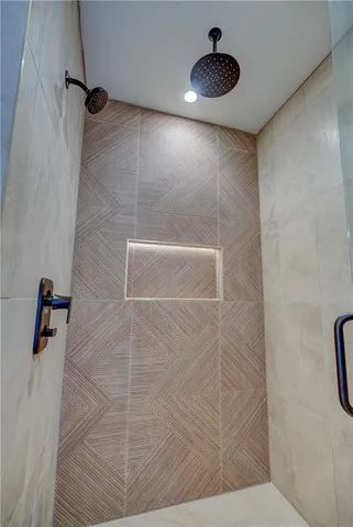 $1,269,000 | 579 South Shore Drive, Lake Winnebago, MO 64034