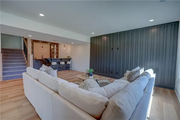 $1,269,000 | 579 South Shore Drive, Lake Winnebago, MO 64034