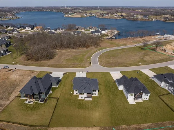 $1,269,000 | 579 South Shore Drive, Lake Winnebago, MO 64034