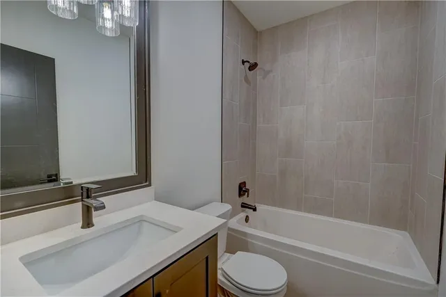 $1,269,000 | 579 South Shore Drive, Lake Winnebago, MO 64034