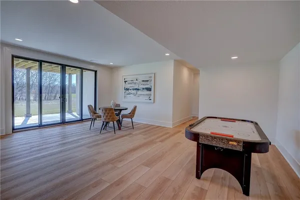 $1,269,000 | 579 South Shore Drive, Lake Winnebago, MO 64034