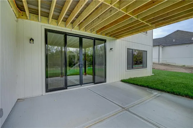 $1,269,000 | 579 South Shore Drive, Lake Winnebago, MO 64034