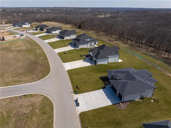 $1,269,000 | 579 South Shore Drive, Lake Winnebago, MO 64034