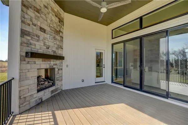 $1,269,000 | 579 South Shore Drive, Lake Winnebago, MO 64034