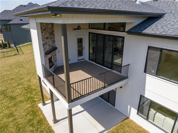 $1,269,000 | 579 South Shore Drive, Lake Winnebago, MO 64034