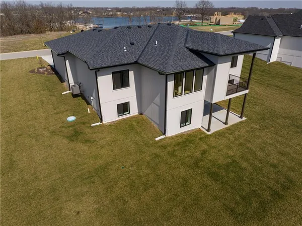 $1,269,000 | 579 South Shore Drive, Lake Winnebago, MO 64034