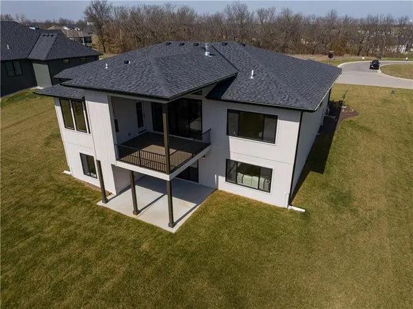 $1,269,000 | 579 South Shore Drive, Lake Winnebago, MO 64034