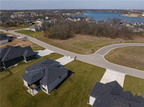 $1,269,000 | 579 South Shore Drive, Lake Winnebago, MO 64034