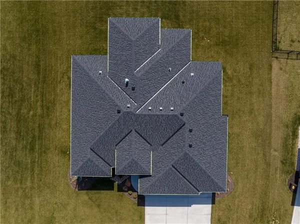 $1,269,000 | 579 South Shore Drive, Lake Winnebago, MO 64034