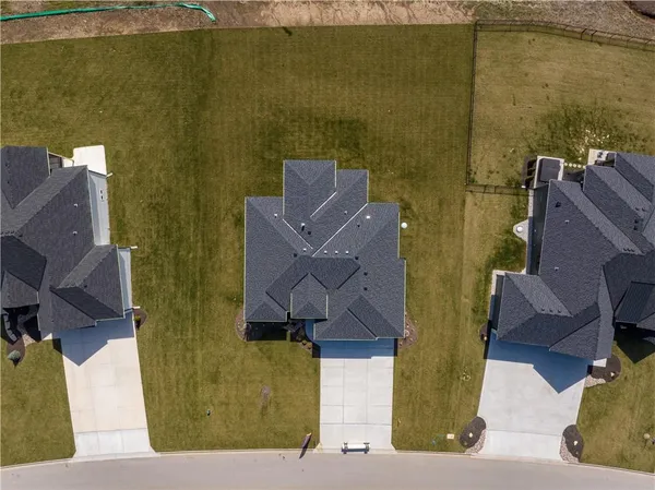 $1,269,000 | 579 South Shore Drive, Lake Winnebago, MO 64034