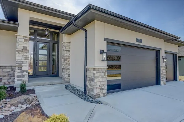 $1,269,000 | 579 South Shore Drive, Lake Winnebago, MO 64034