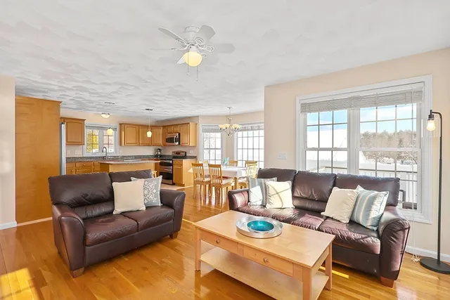 $632,500 | 3 Gerry Drive, Unit 15, Hudson, MA 01749