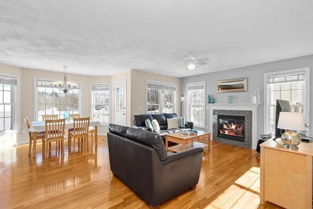 $632,500 | 3 Gerry Drive, Unit 15, Hudson, MA 01749