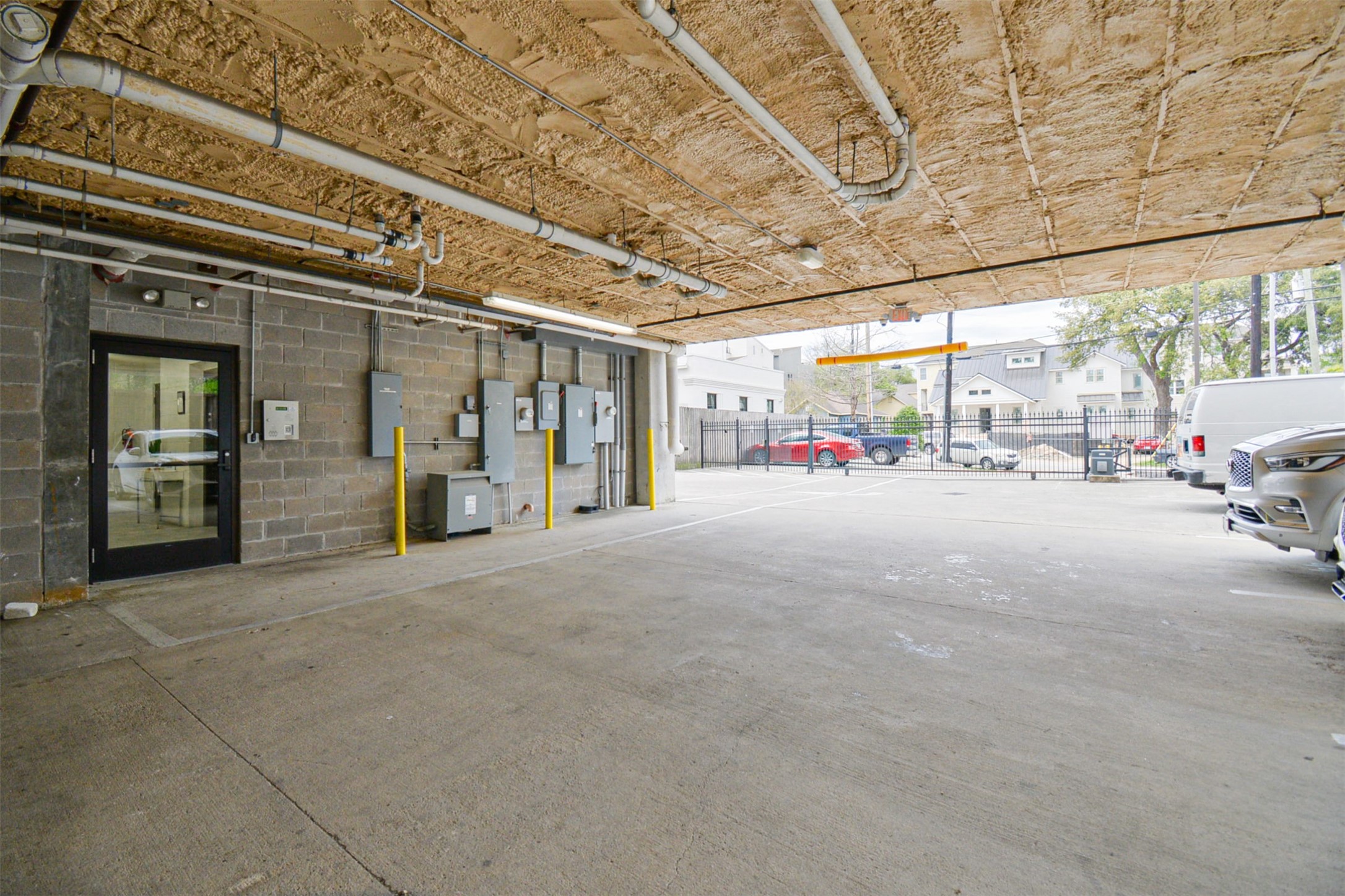 2802 Morrison Street, Unit 109 Houston, TX 77009 - Photo 38 of 40 Parking.