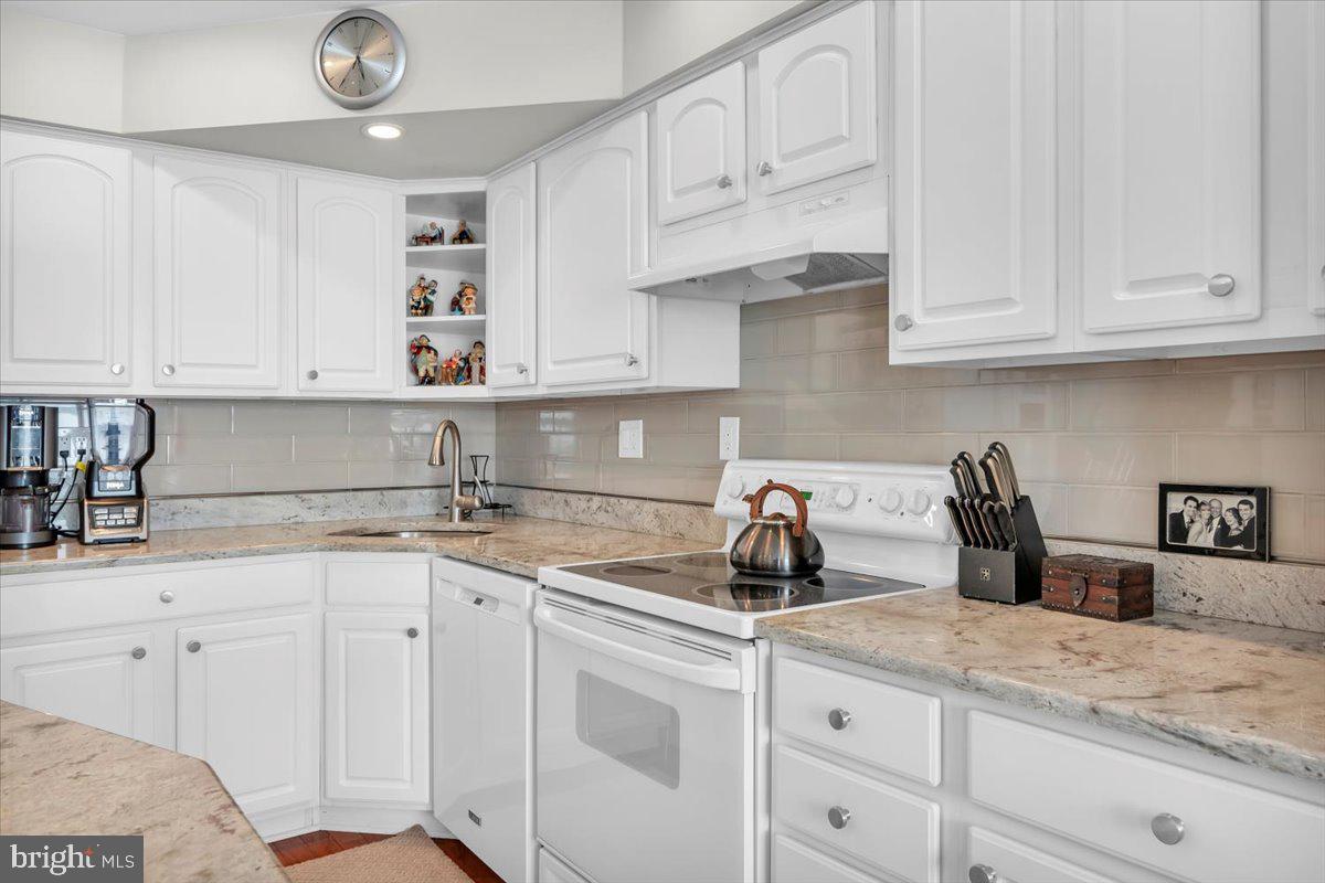 38 Haddonfield Commons, Unit 38 Haddonfield, NJ 08033 - Photo 11 of 23