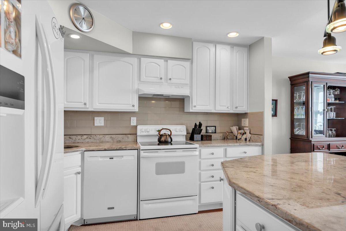 38 Haddonfield Commons, Unit 38 Haddonfield, NJ 08033 - Photo 10 of 23