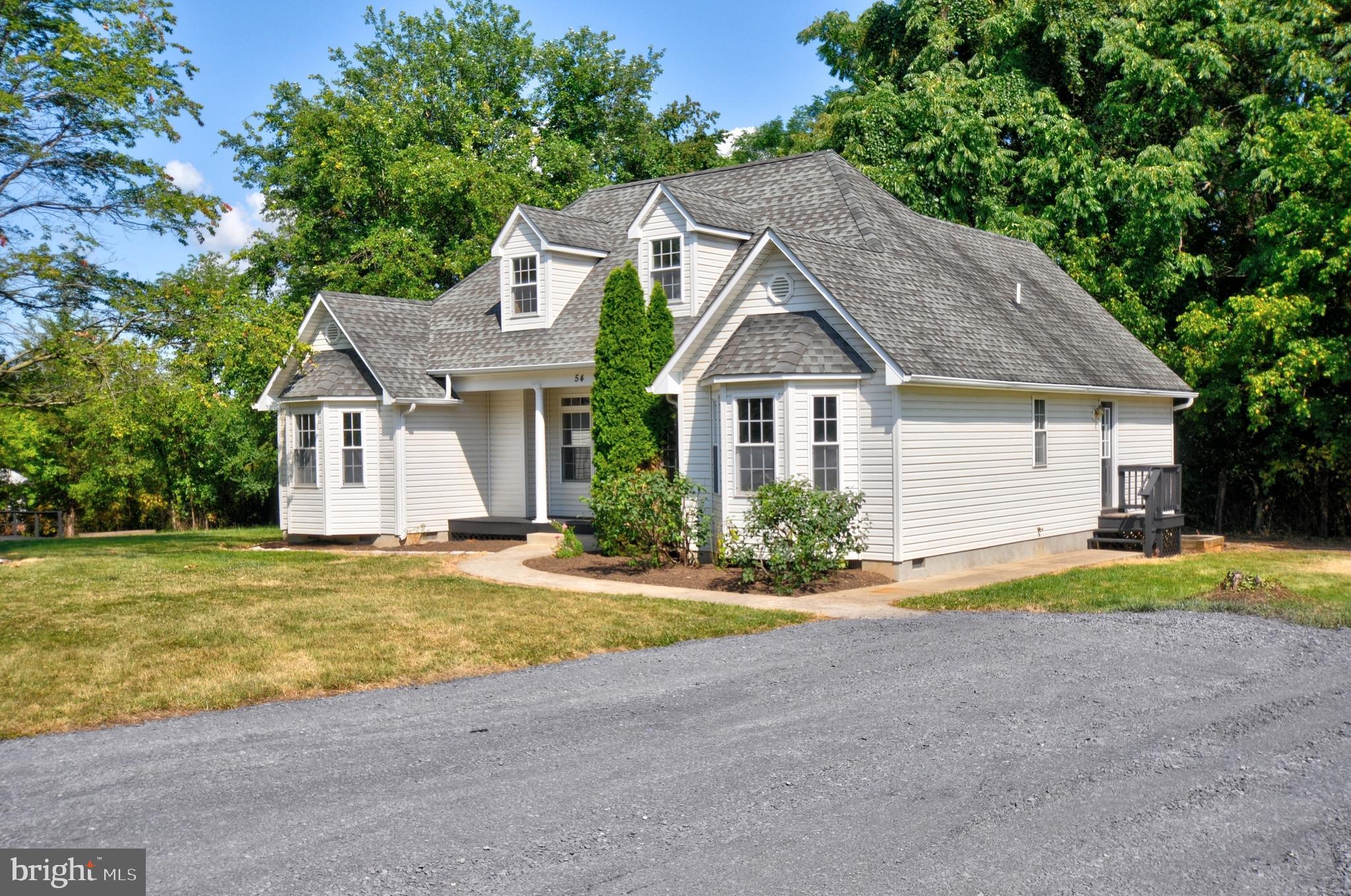 54 Farm View Road Front Royal, VA 22630 - Photo 4 of 44