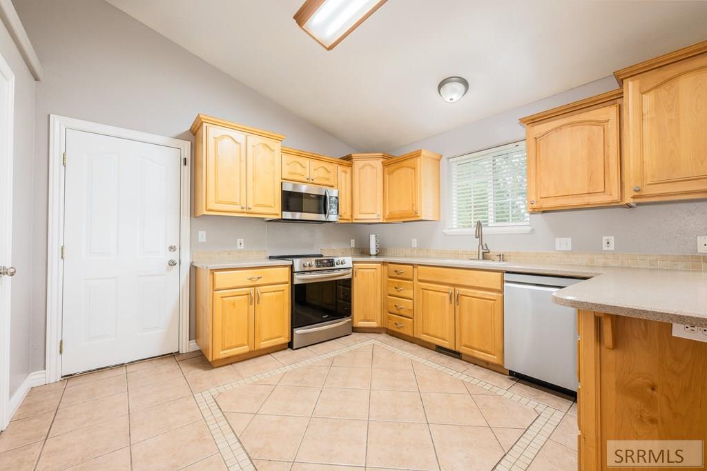 3860 East 390 North Rigby, ID 83442 - Photo 17 of 51