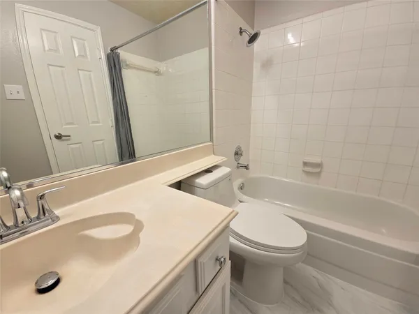 $2,100 | 10407 Millridge N Drive, Houston, TX 77070