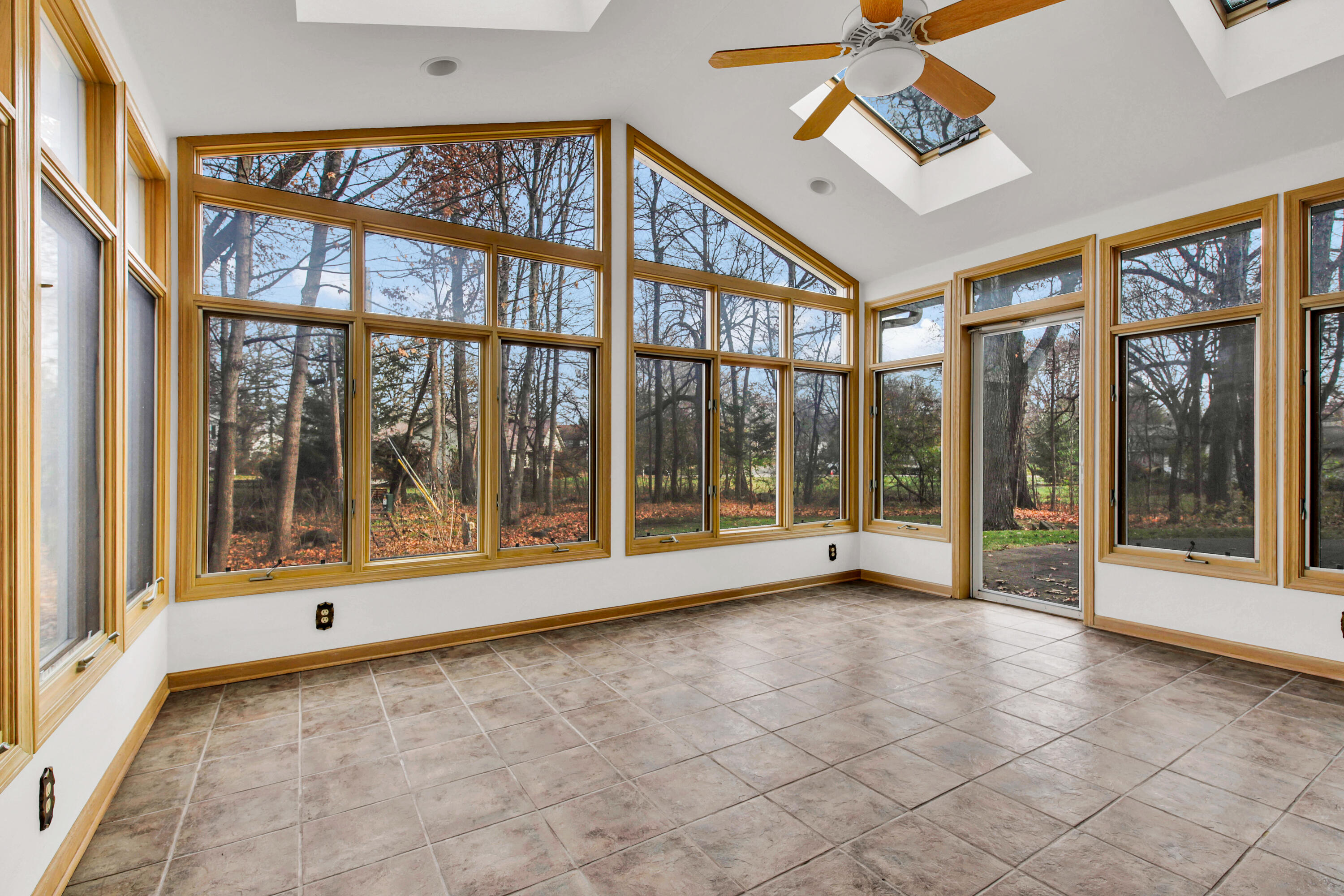 2550 Harmony Circle Brookfield, WI 53045 - Photo 18 of 36 2550 Harmony Cir-18