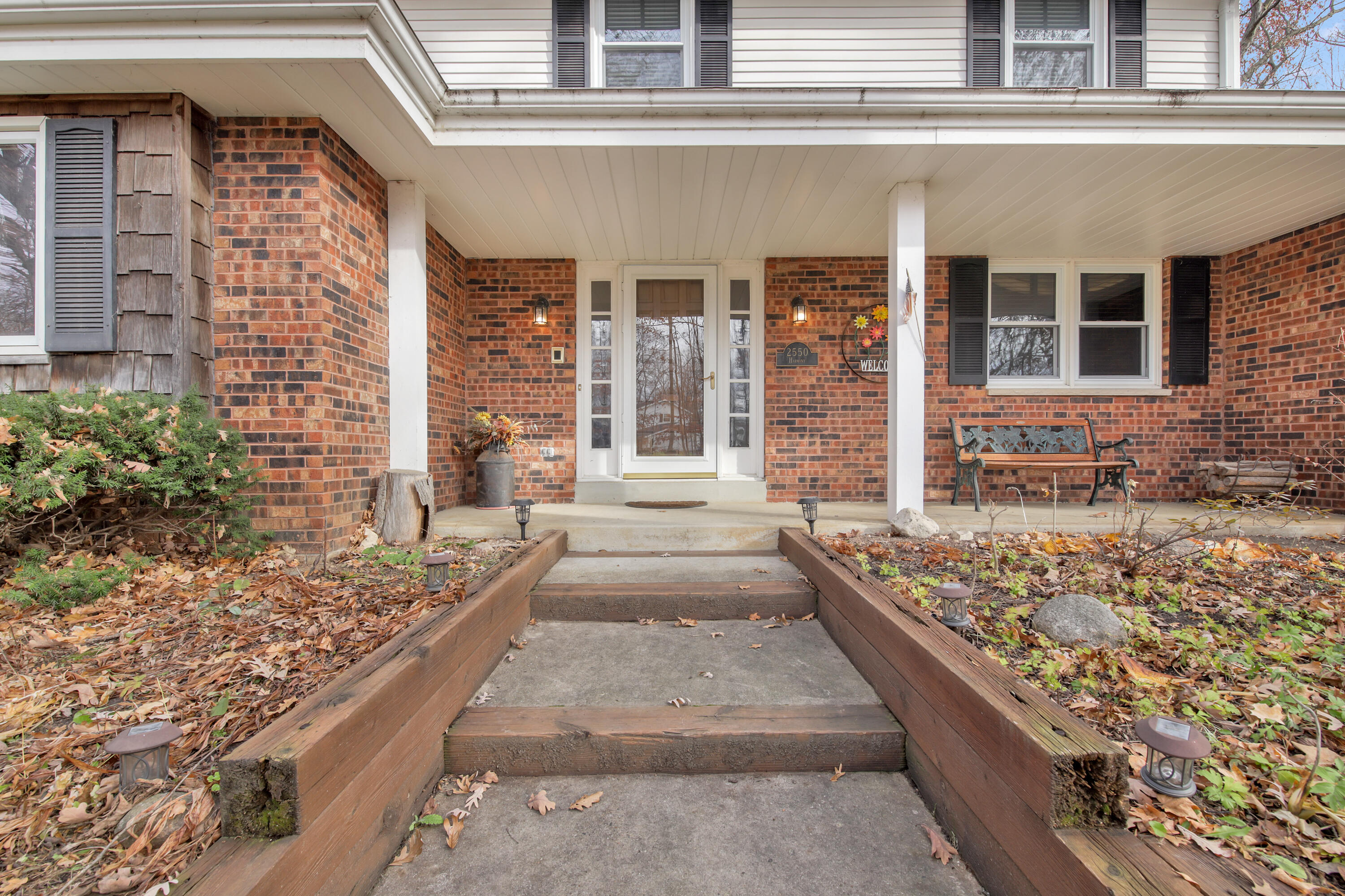 2550 Harmony Circle Brookfield, WI 53045 - Photo 2 of 36 2550 Harmony Cir-2