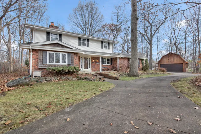 $649,900 | 2550 Harmony Circle, Brookfield, WI 53045