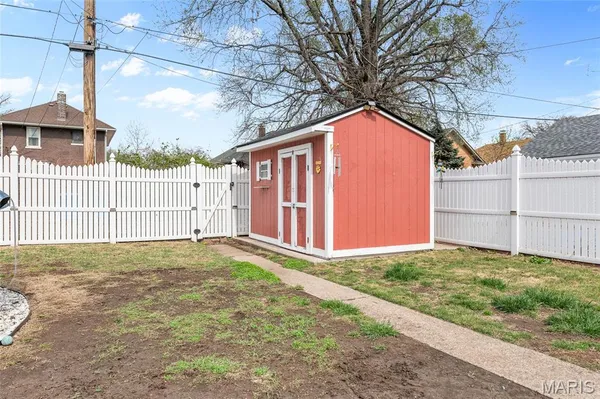 $165,000 | 2527 Edison Avenue, Granite City, IL 62040