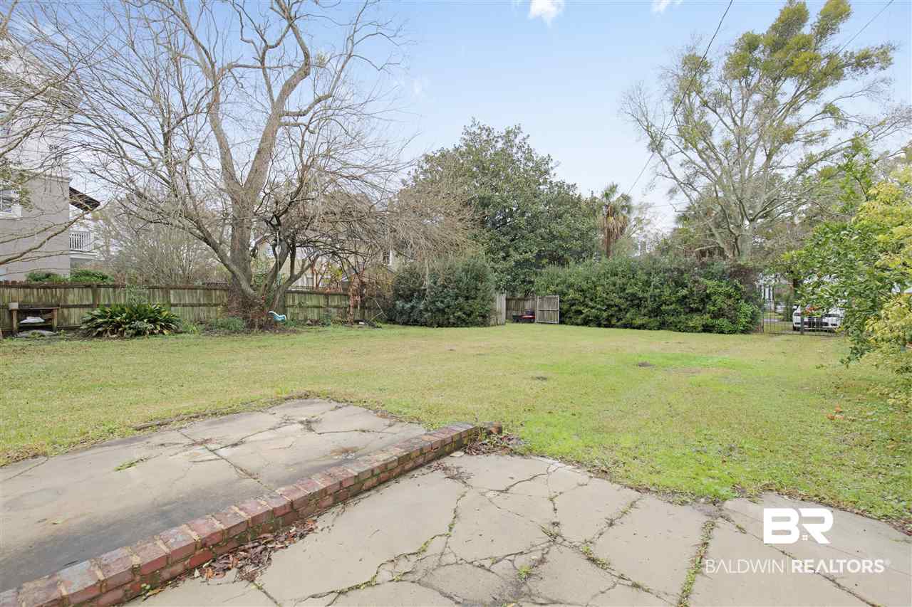 1108 Government Street Mobile, AL 36604 - Photo 35 of 49 Back Yard
