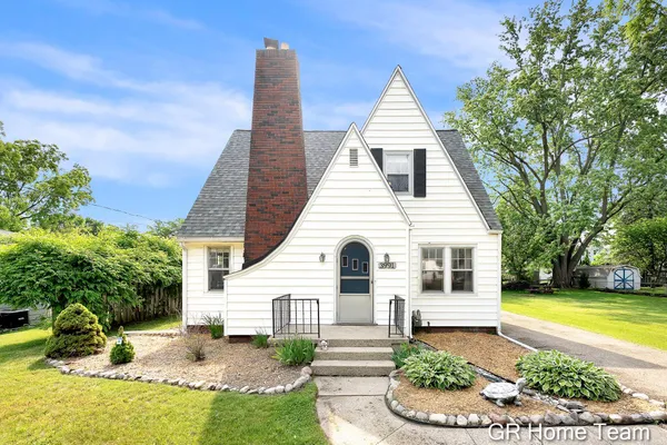 $335,000 | 3991 Costa Avenue Northeast, Grand Rapids, MI 49525