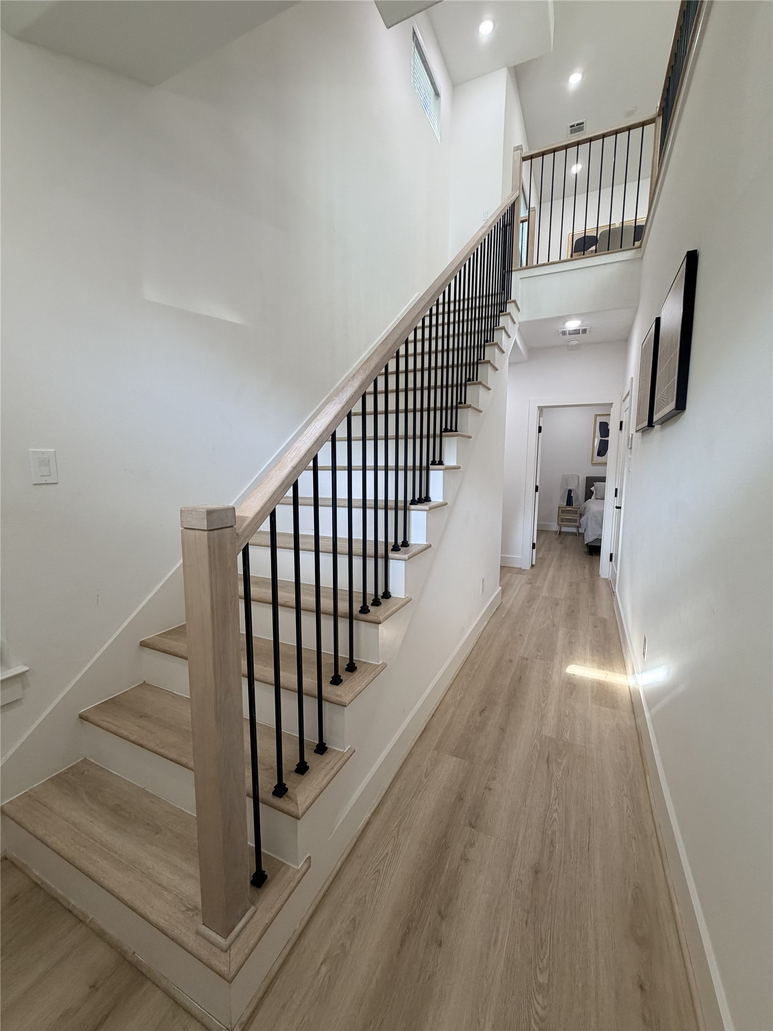 2706 Cochran Street Houston, TX 77009 - Photo 2 of 39