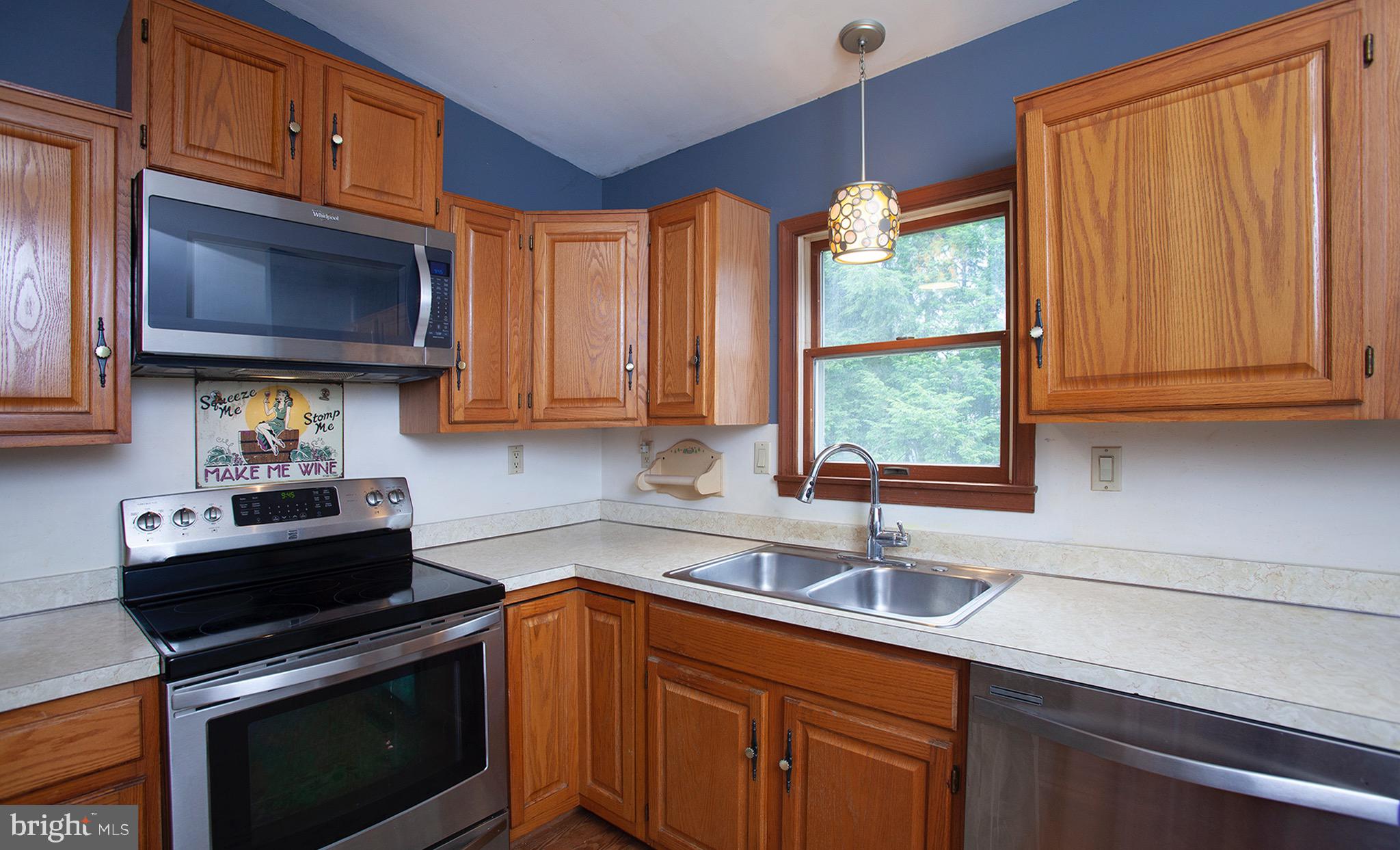 11 Raspberry Drive Mechanicsburg, PA 17050 - Photo 4 of 37 Kitchen