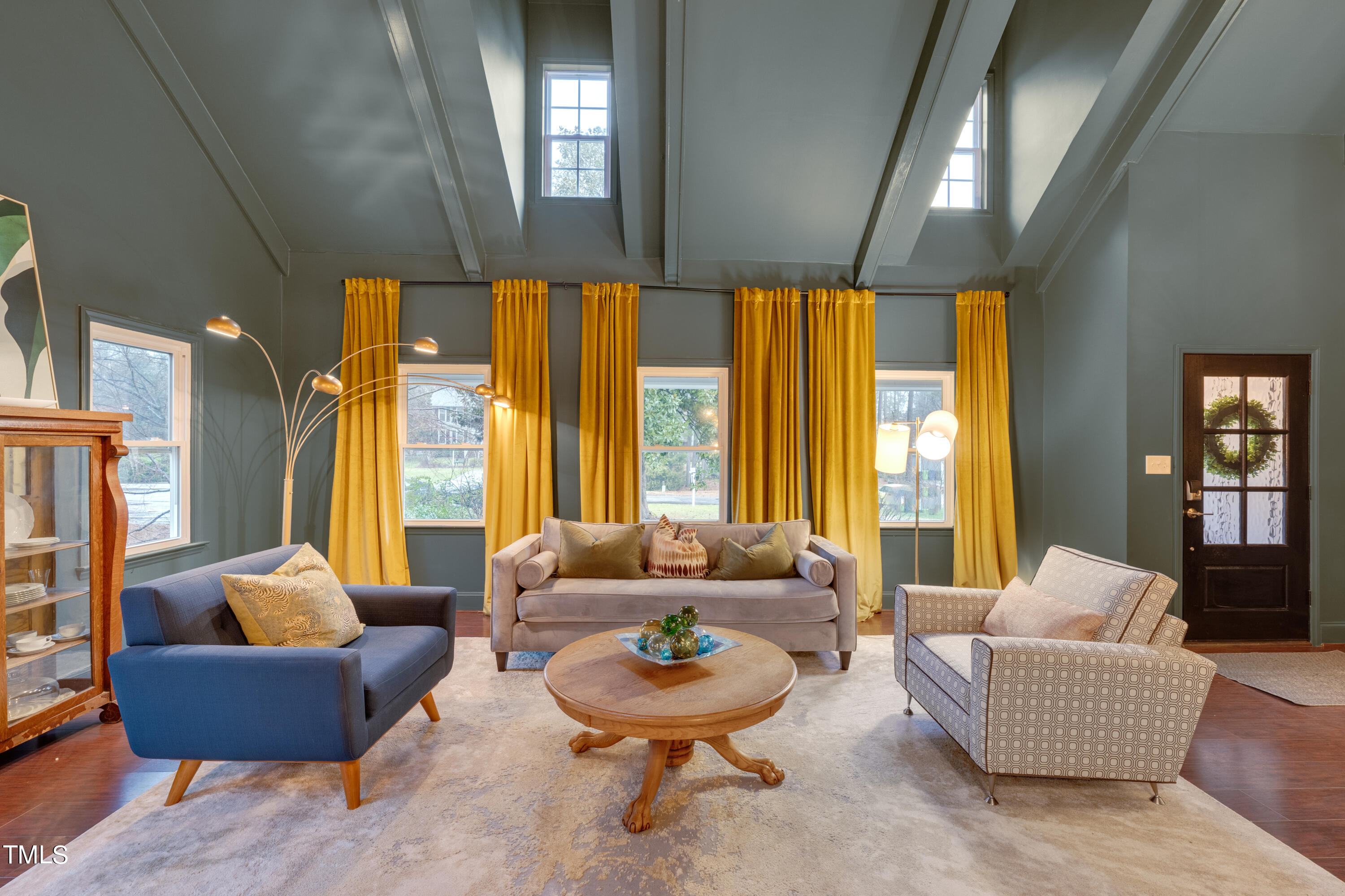 904 Plateau Lane Raleigh, NC 27615 - Photo 5 of 37 Living Room