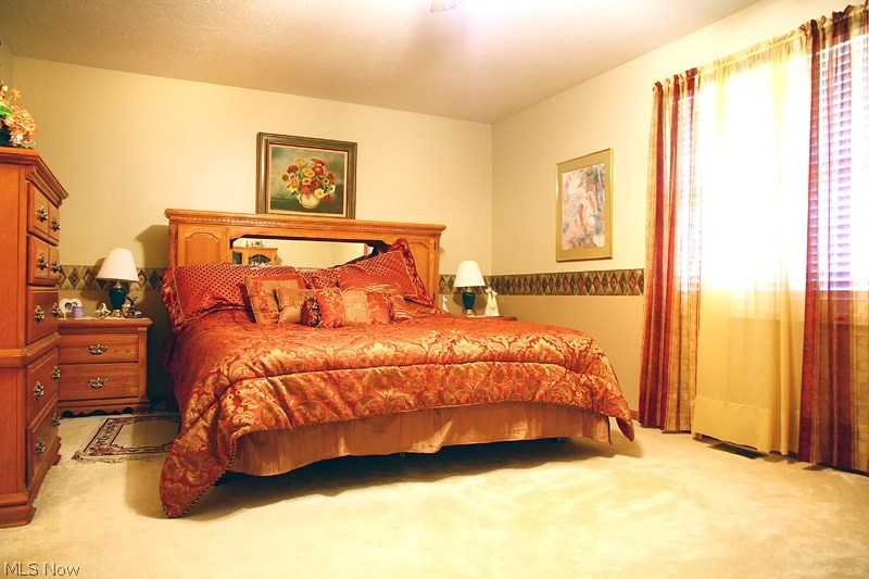 Relaxing Master bedroom offering plenty of room to roam.