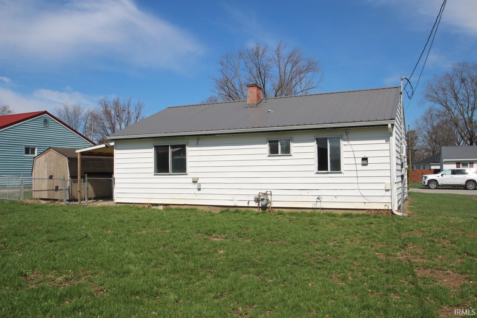 809 Linlawn Drive Wabash, IN 46992 - Photo 4 of 24