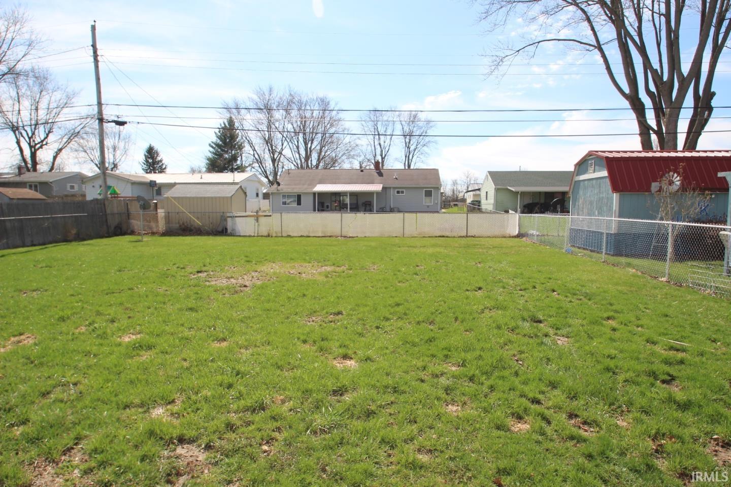 809 Linlawn Drive Wabash, IN 46992 - Photo 5 of 24