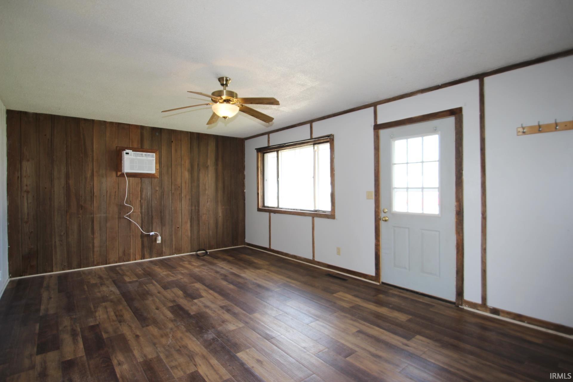 809 Linlawn Drive Wabash, IN 46992 - Photo 6 of 24