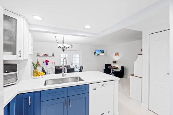 $2,950 | 9050 Northwest 28th Street, Unit 137, Coral Springs, FL 33065