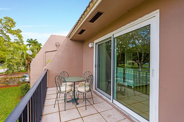 $2,950 | 9050 Northwest 28th Street, Unit 137, Coral Springs, FL 33065