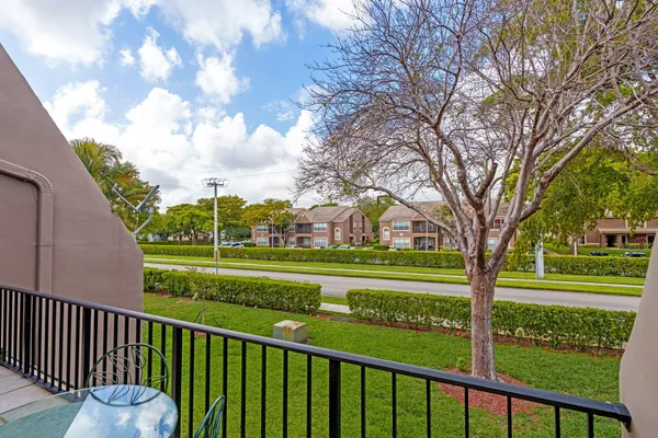 $2,950 | 9050 Northwest 28th Street, Unit 137, Coral Springs, FL 33065