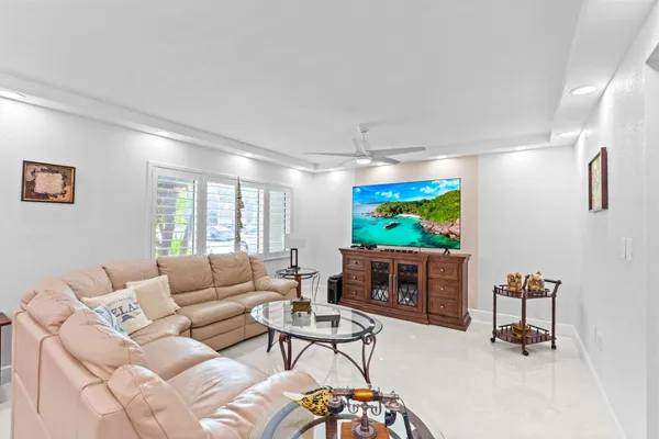 $2,950 | 9050 Northwest 28th Street, Unit 137, Coral Springs, FL 33065