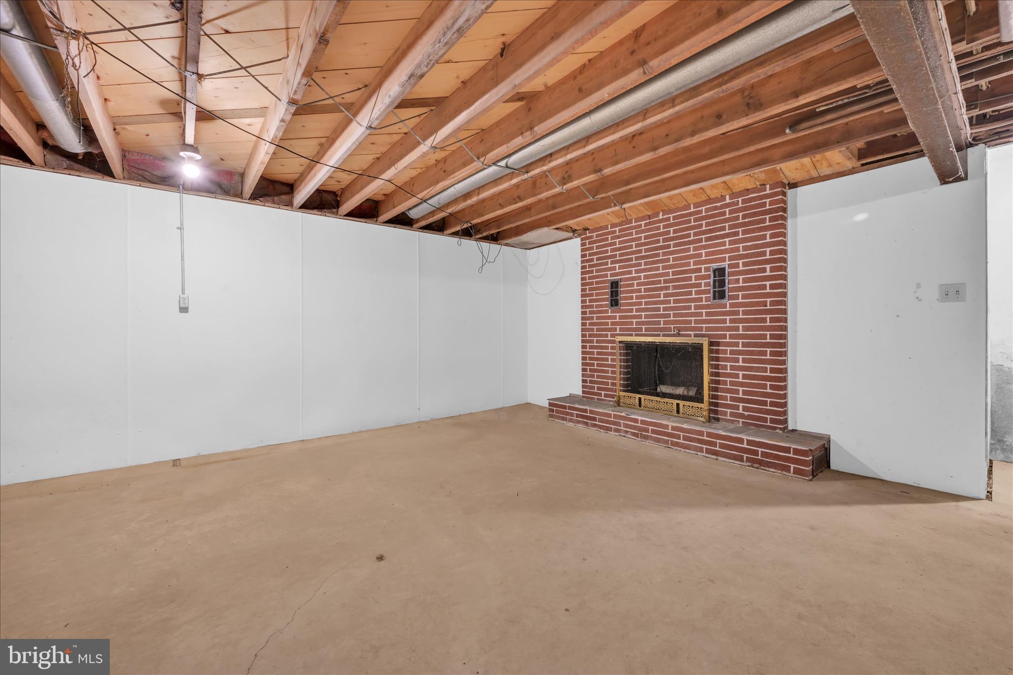 156 Bloody Spring Road Bernville, PA 19506 - Photo 25 of 38 Family Room